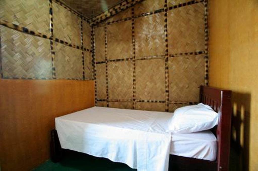 Luis Bay Travellers Lodge Coron Exterior foto