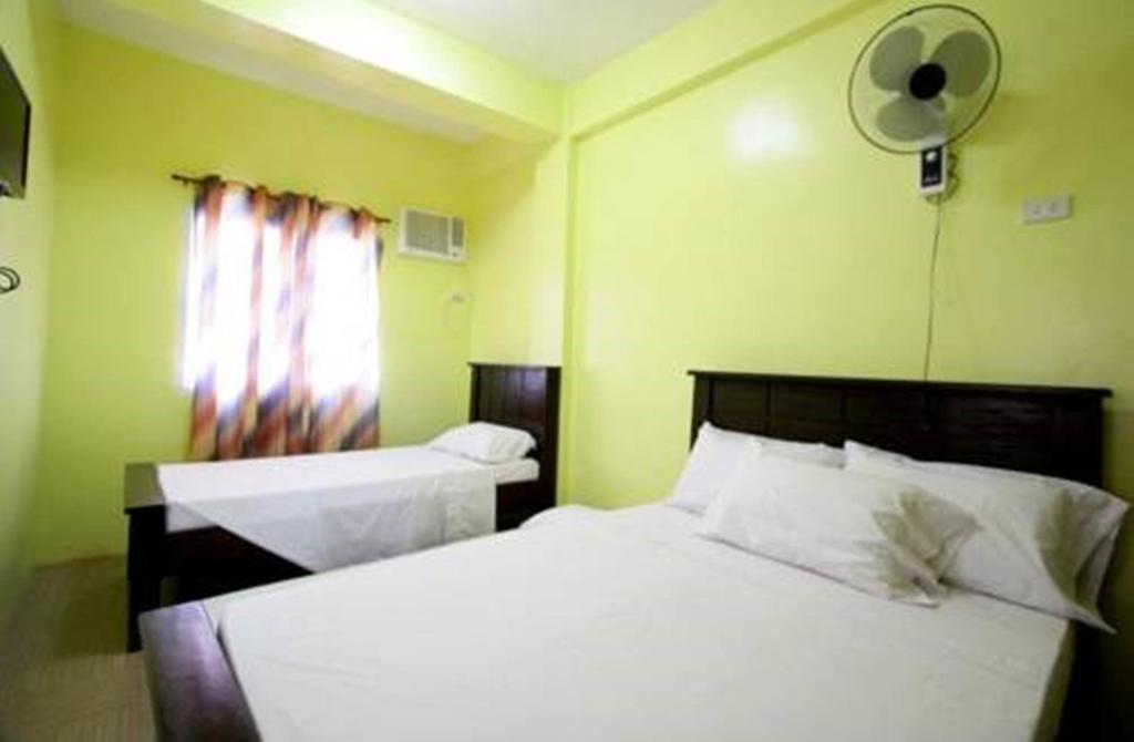 Luis Bay Travellers Lodge Coron Exterior foto