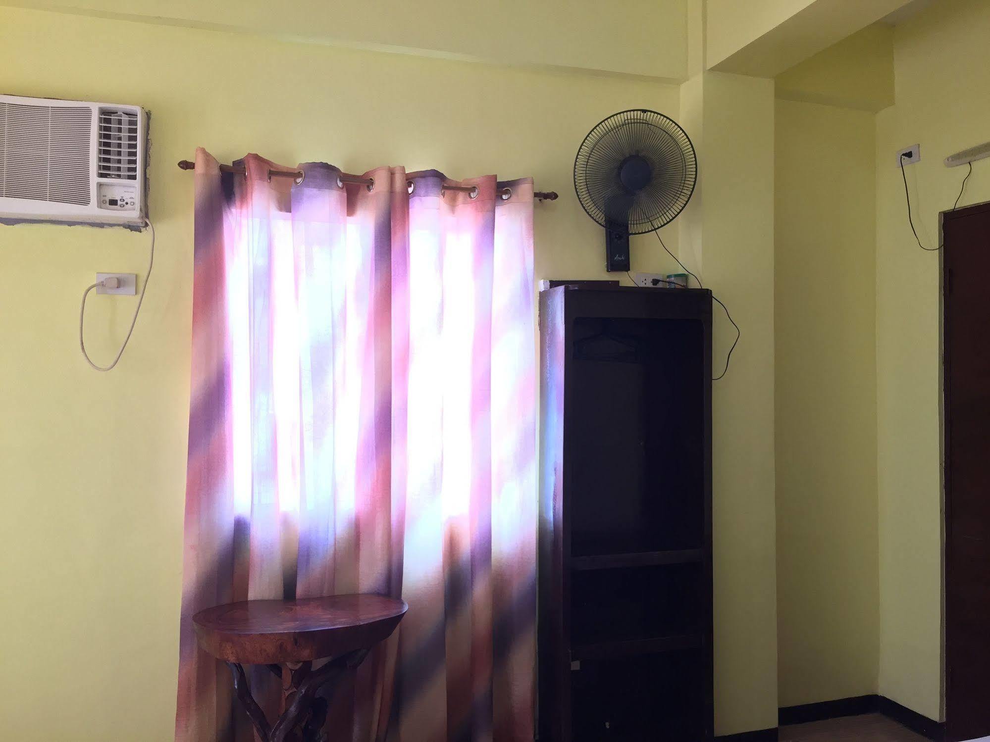 Luis Bay Travellers Lodge Coron Exterior foto