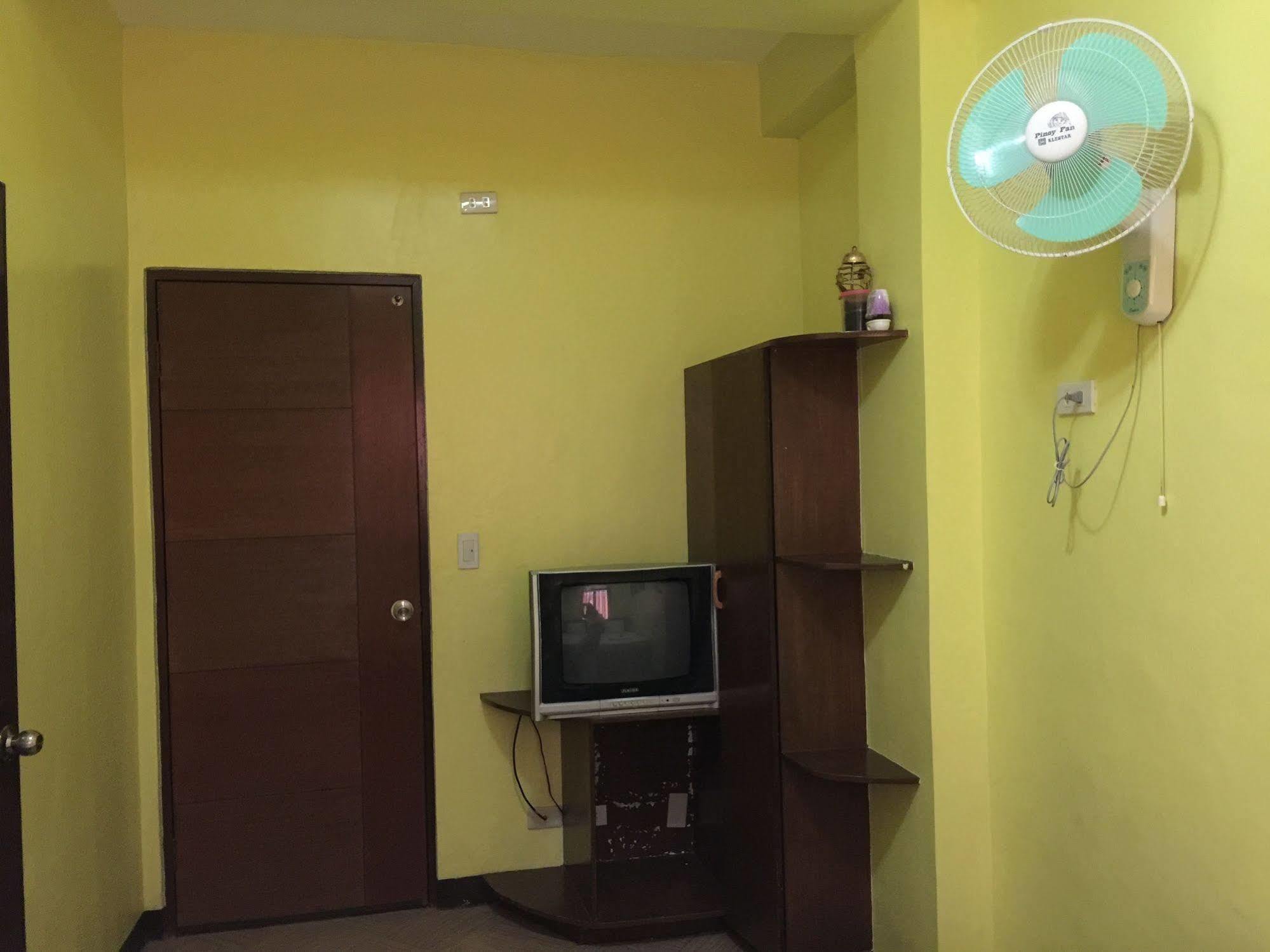 Luis Bay Travellers Lodge Coron Exterior foto
