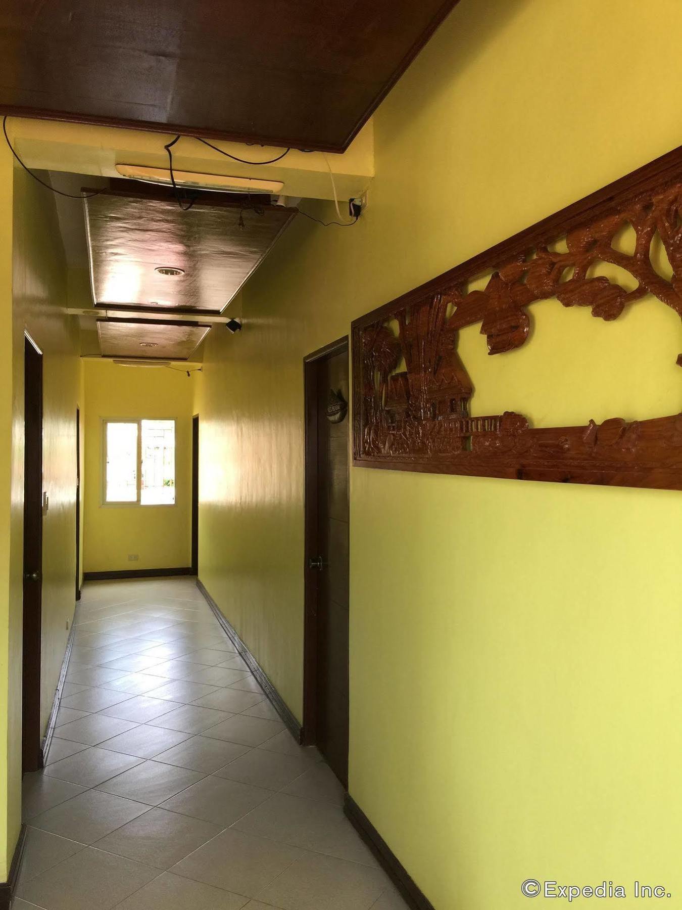 Luis Bay Travellers Lodge Coron Exterior foto